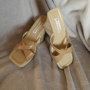 Wedges heel sandals. flower carving design. Nude